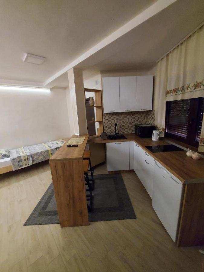 Stiv Apartmani Lukovo Exteriör bild